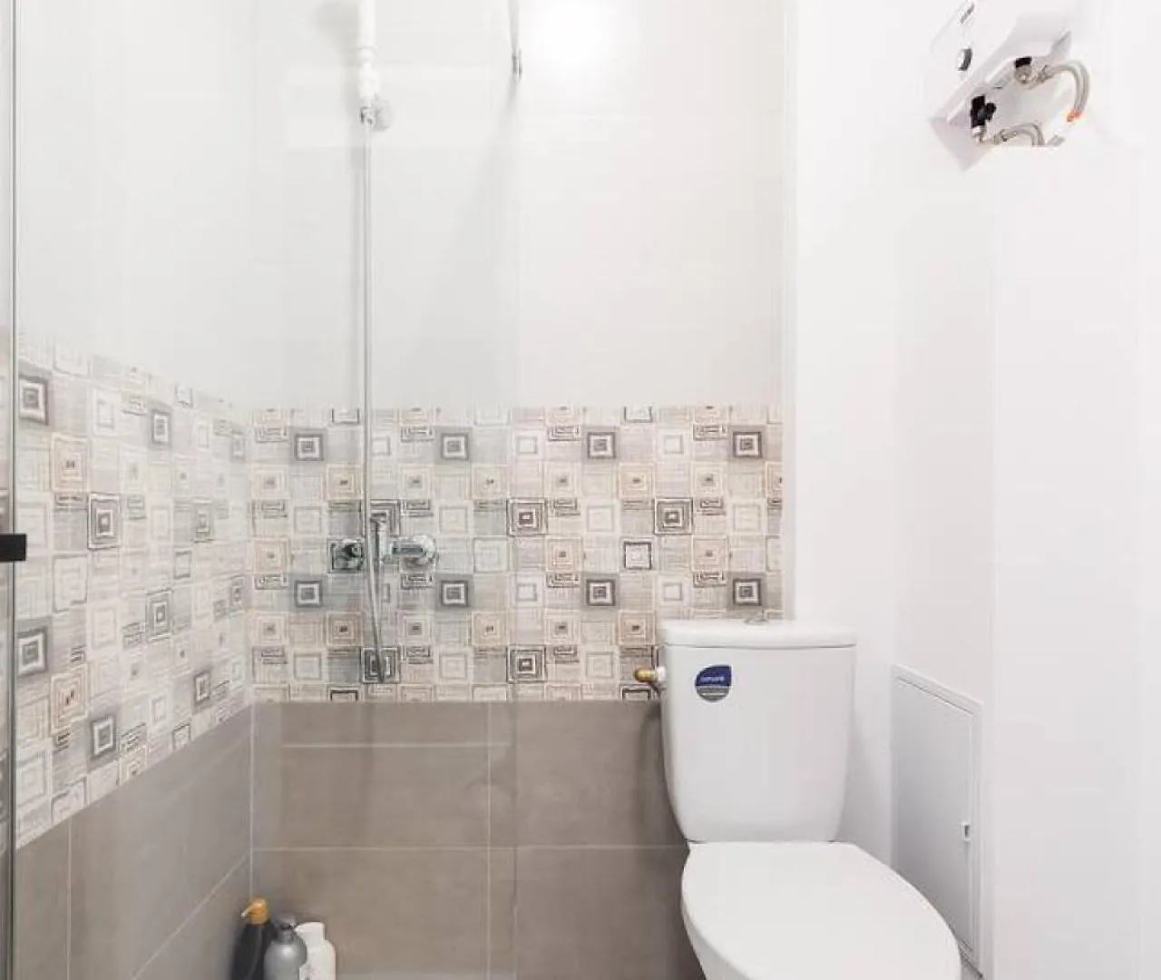 Bucharest Studios Monaco Room 0*,  Roumanie