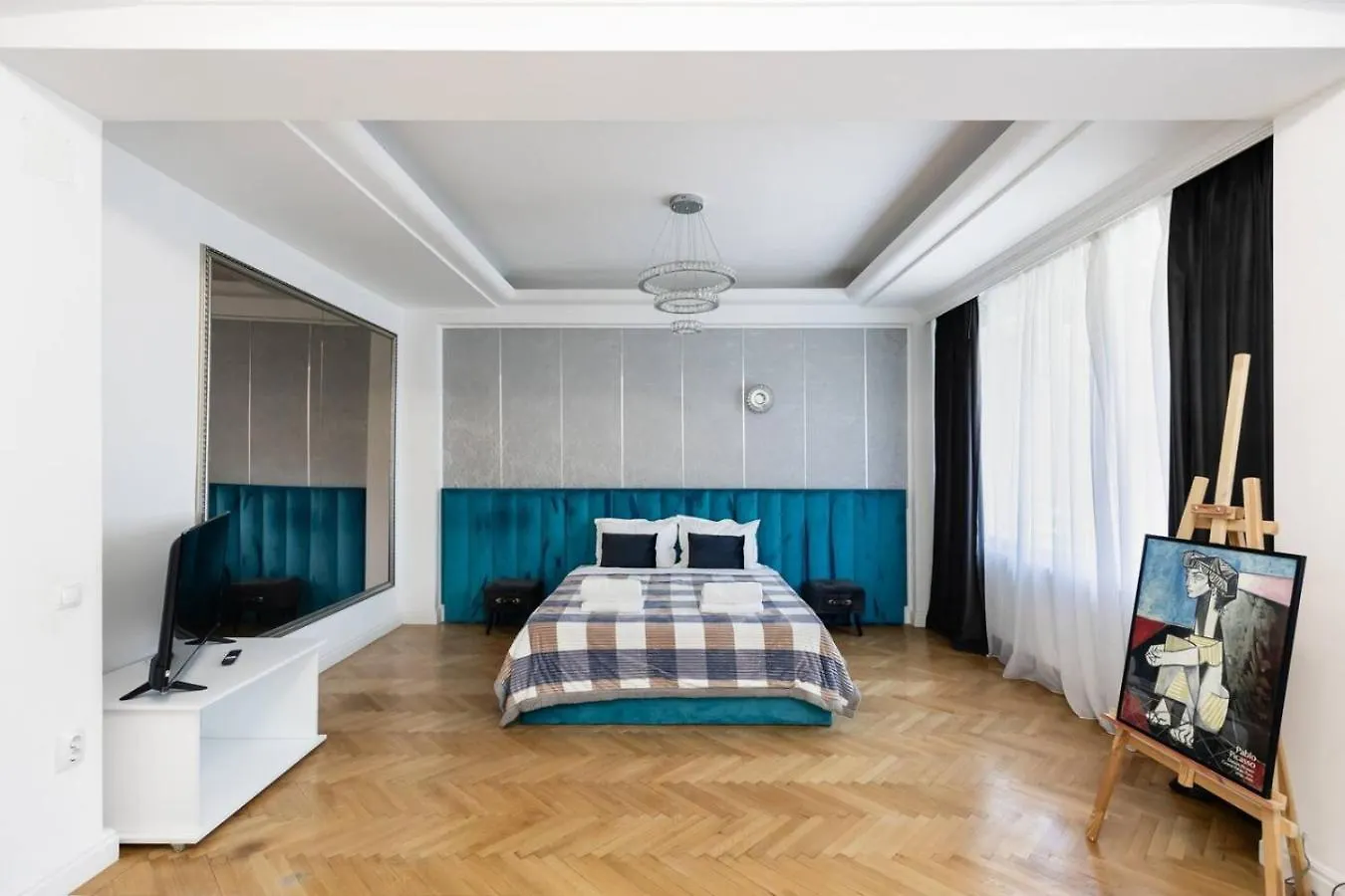 Bucharest Studios Monaco Room
