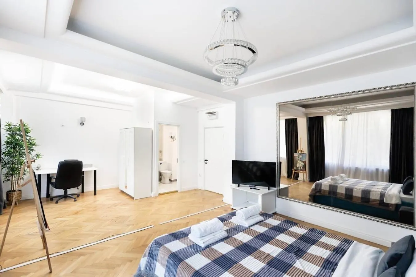 Bucharest Studios Monaco Room Appartement