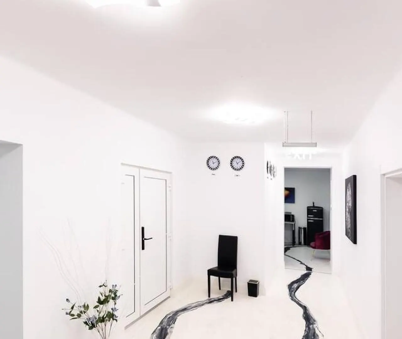 Bucharest Studios Monaco Room 0*,  Ρουμανία