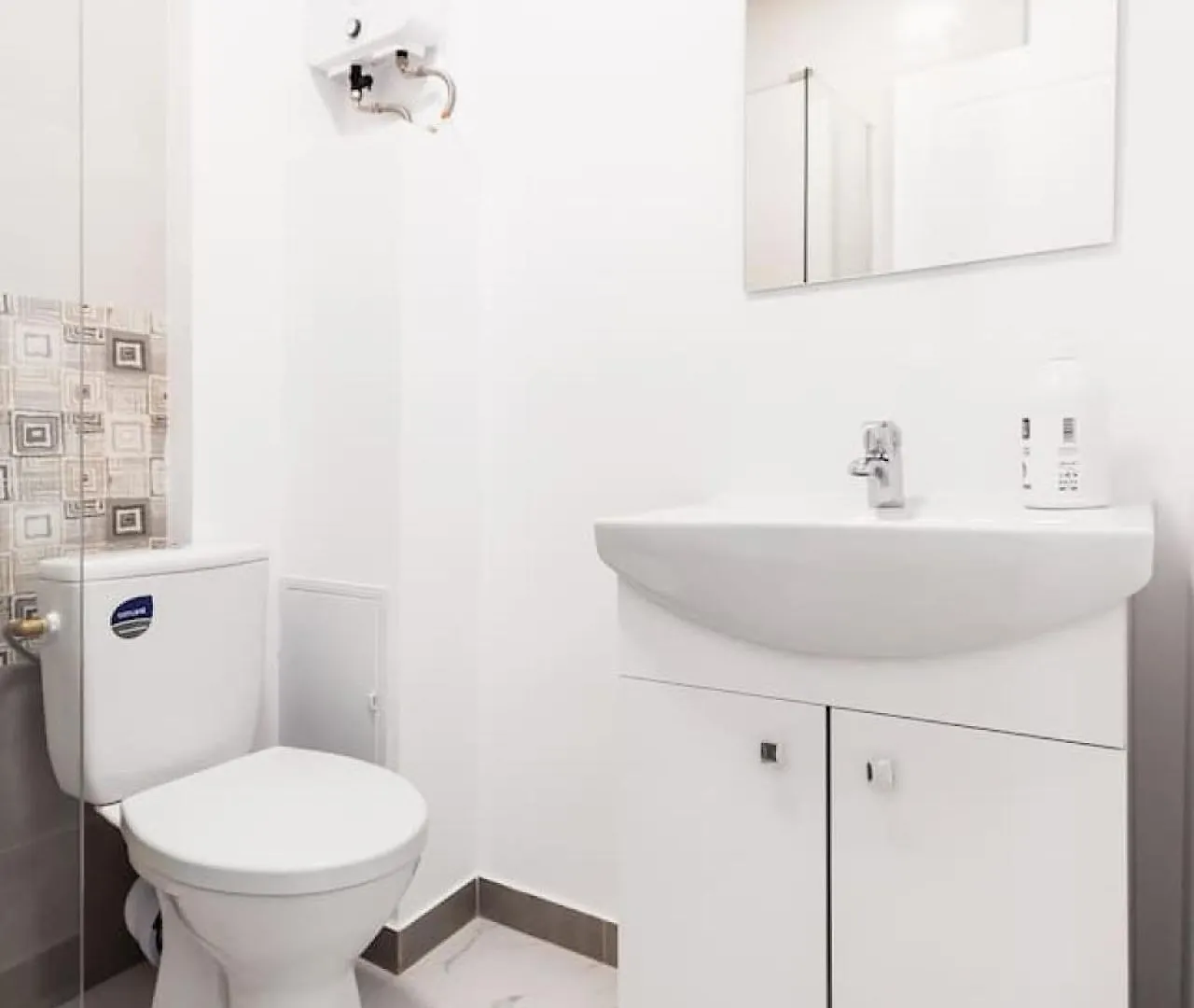 Bucharest Studios Monaco Room 아파트